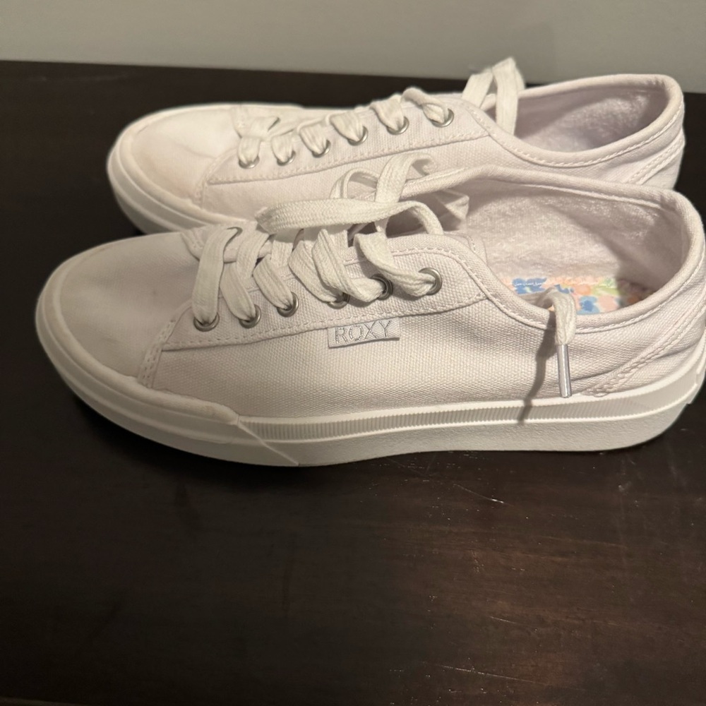 Roxy White Low-Top Canvas Sneakers
